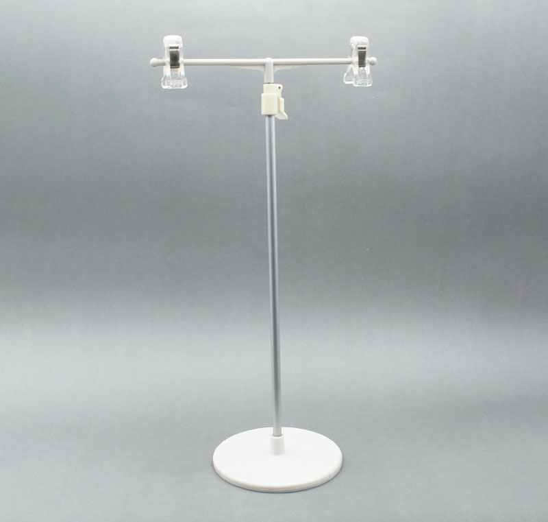 PORTA GRAFICA MINI T EXTENSIBLE MEDIDA AJUSTABLE 19.5*30 A 53 CMS CON PINZAS Y BASE REDONDA DE ABS